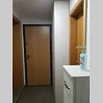 Sa Garazom I Internetom דירה