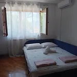 Sa Garazom I Internetom סראייבו