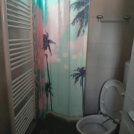 Daire Sa Garazom I Internetom