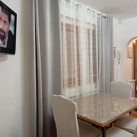 Sa Garazom I Internetom 아파트 사라예보