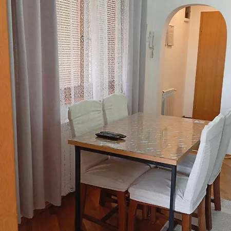 Sa Garazom I Internetom Sarajewo